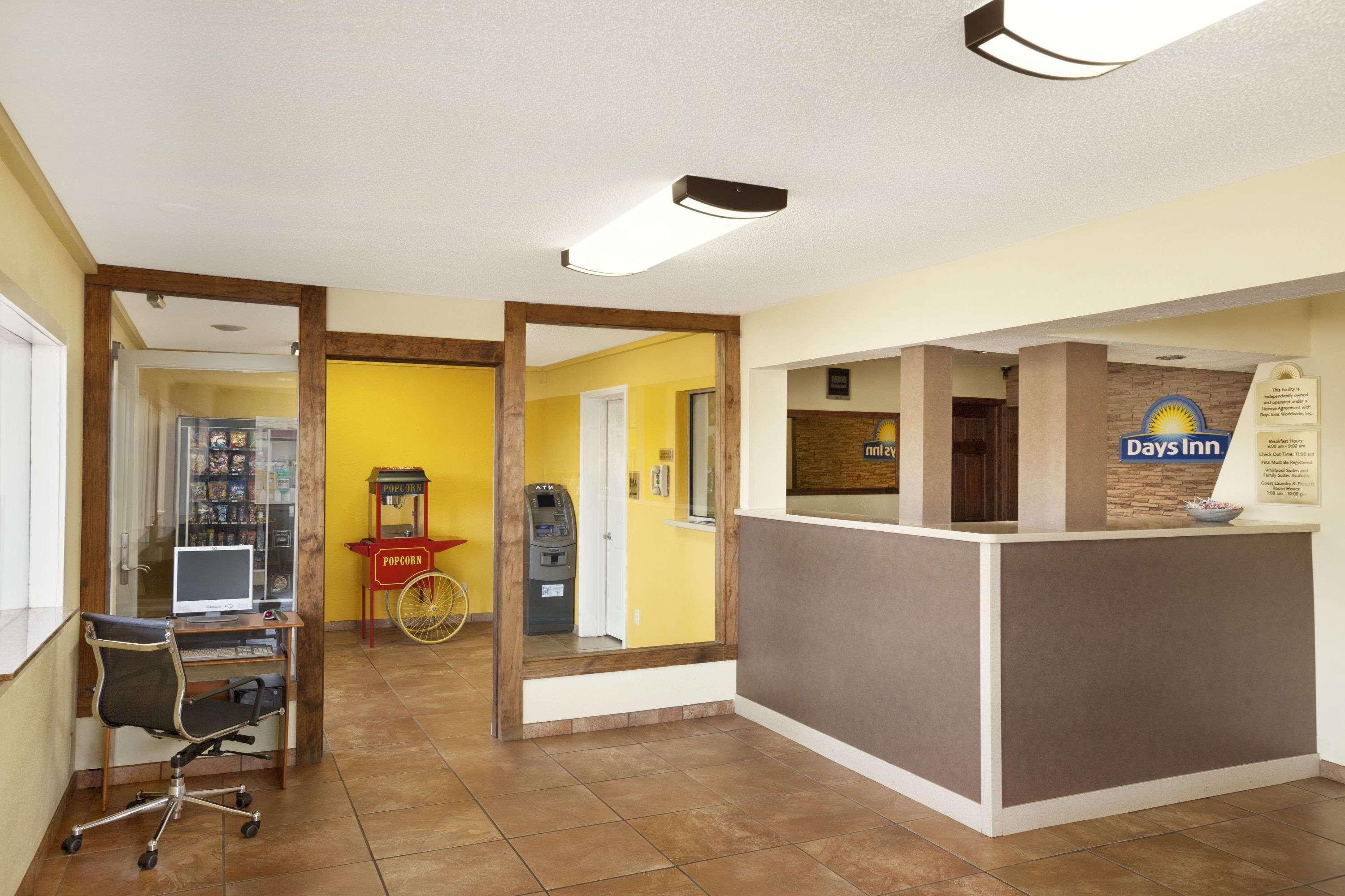 Days Inn By Wyndham Champaign/Urbana מראה חיצוני תמונה