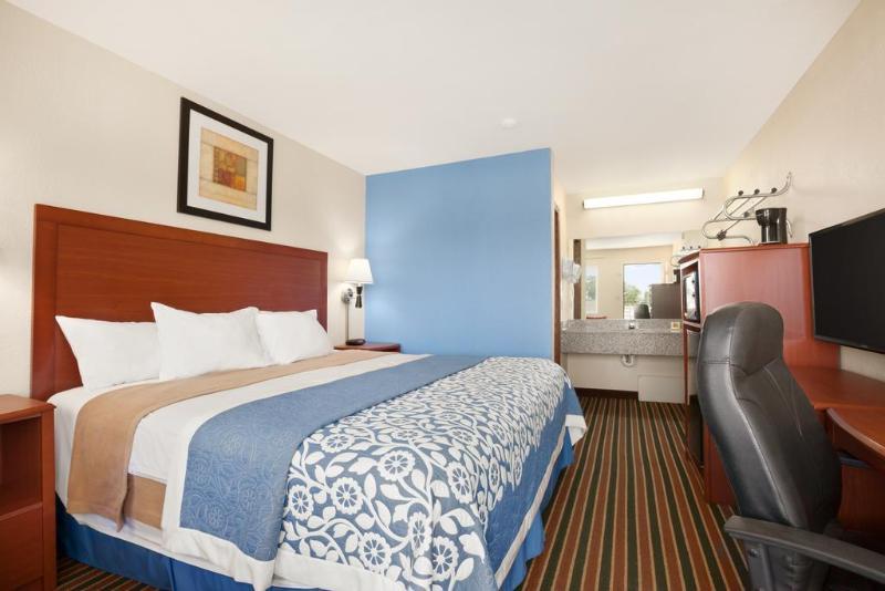 Days Inn By Wyndham Champaign/Urbana מראה חיצוני תמונה