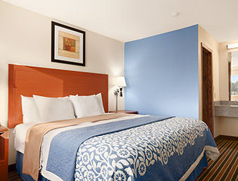 Days Inn By Wyndham Champaign/Urbana מראה חיצוני תמונה